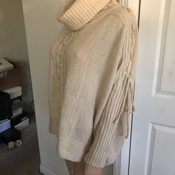 Bebe Sweater - Picture 2 of 5